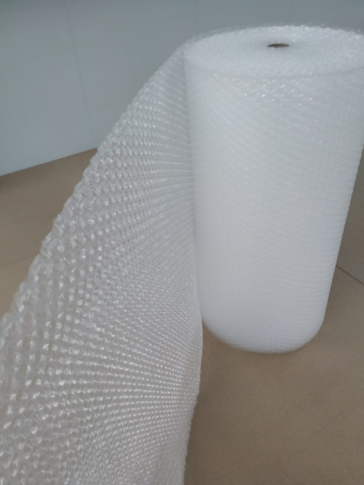 Plástico de BURBUJAS con papel KRAFT para embalaje